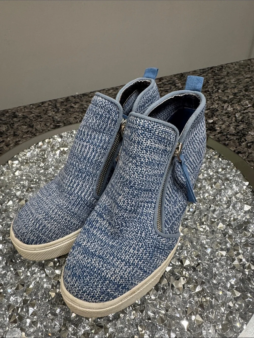 Steve Madden Blue Knit Wedge Sneaker with Side Zip EUC 1